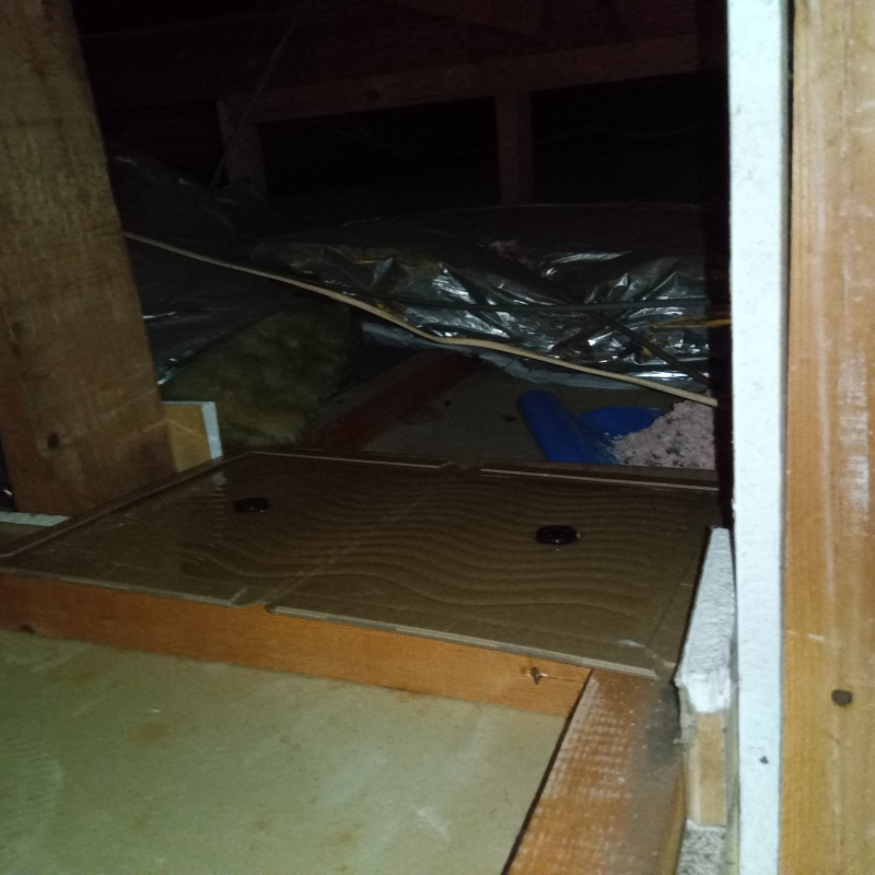 粘着シートを設置