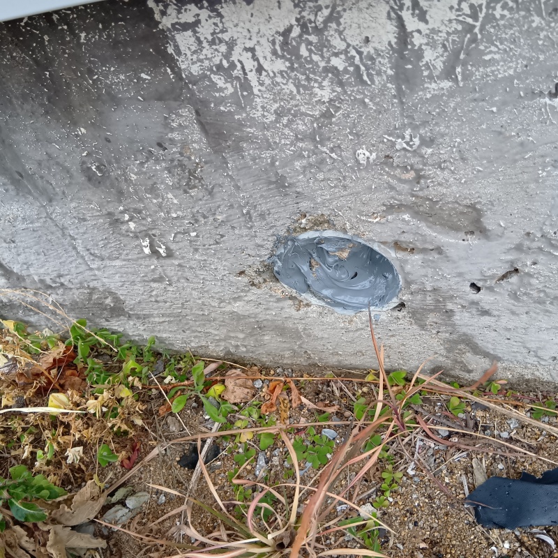 外壁の配管穴を封鎖