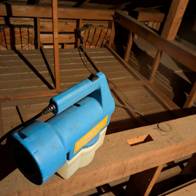 噴霧器で除菌剤を散布