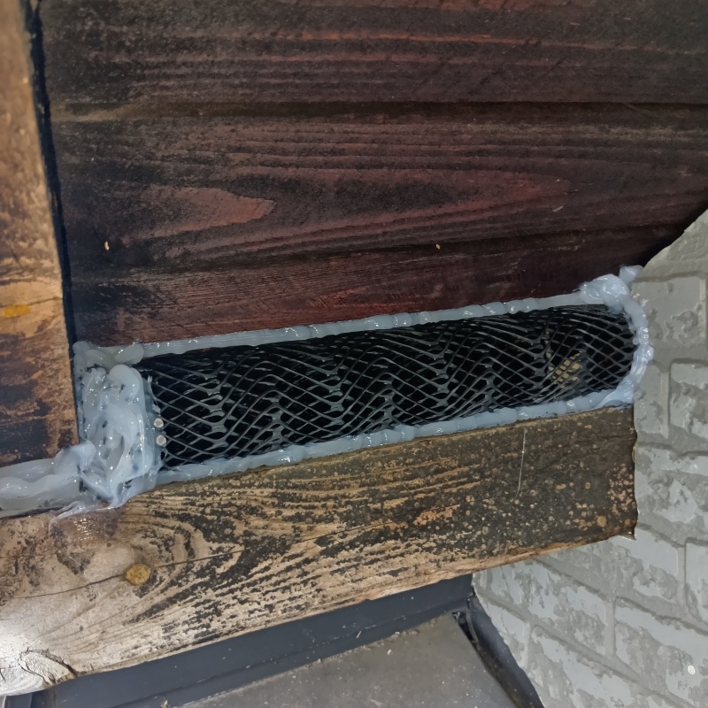 屋根の開口部を封鎖