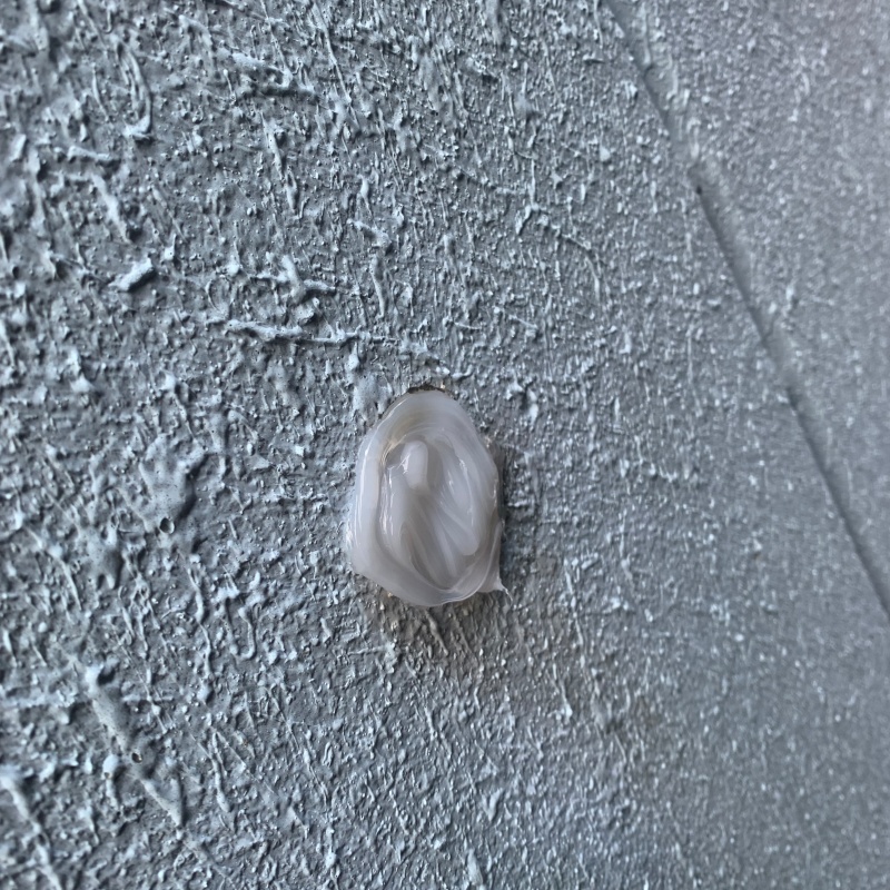 外壁の配管穴を封鎖