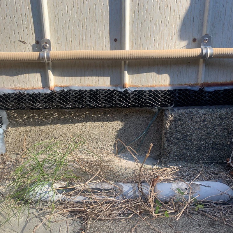 基礎部分のすき間を封鎖