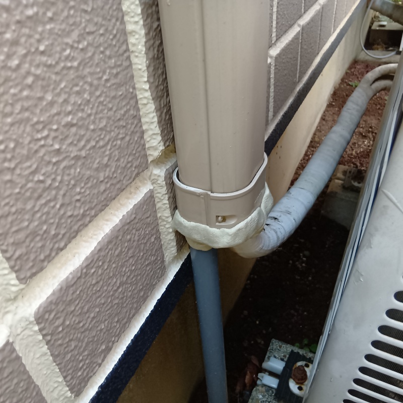 配管の導入部分のすき間を封鎖