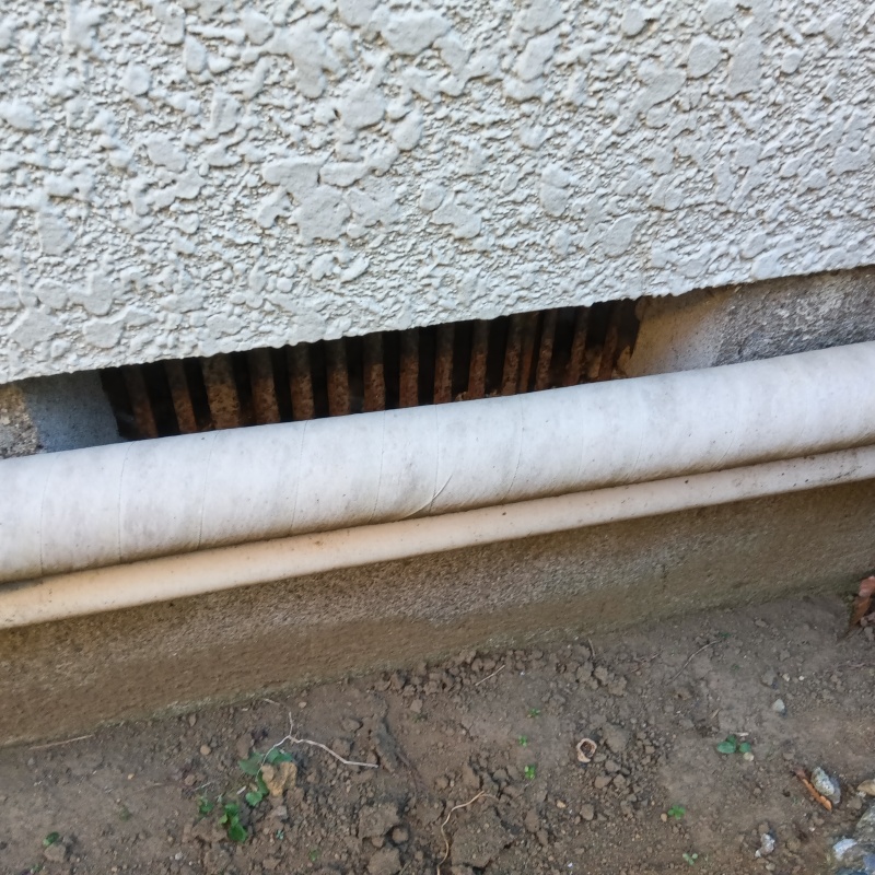 侵入口になっていた床下換気口