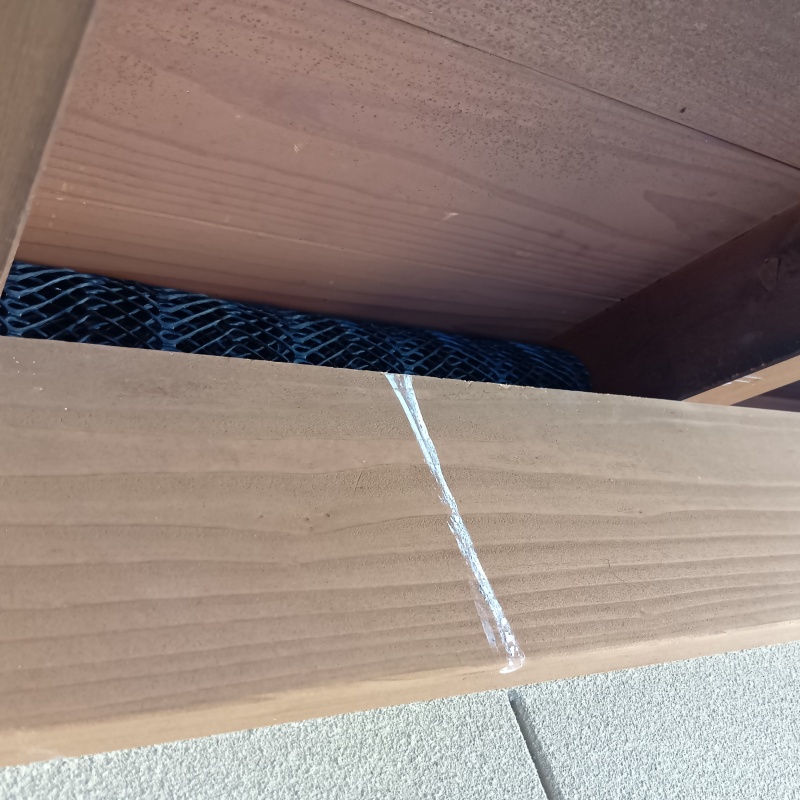 軒下のすき間を封鎖