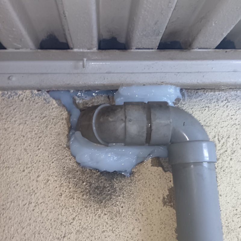 配管導入部のすき間を封鎖