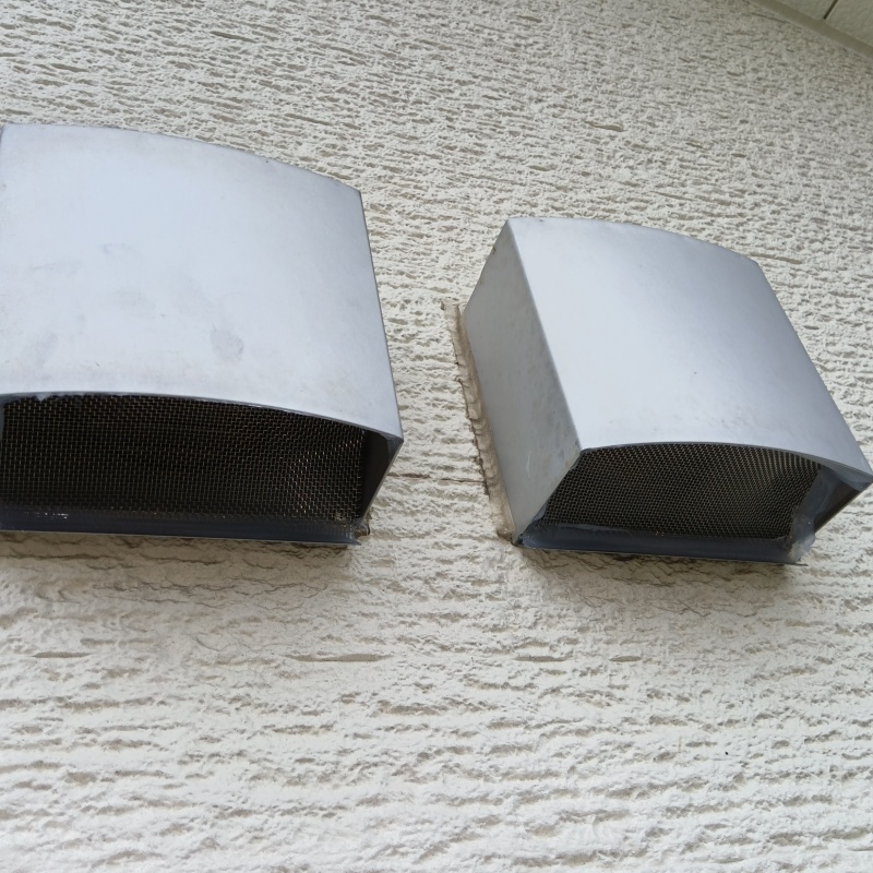 換気扇排気口に金網を設置