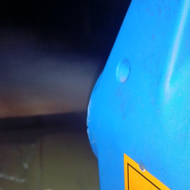 噴霧器で除菌剤を散布