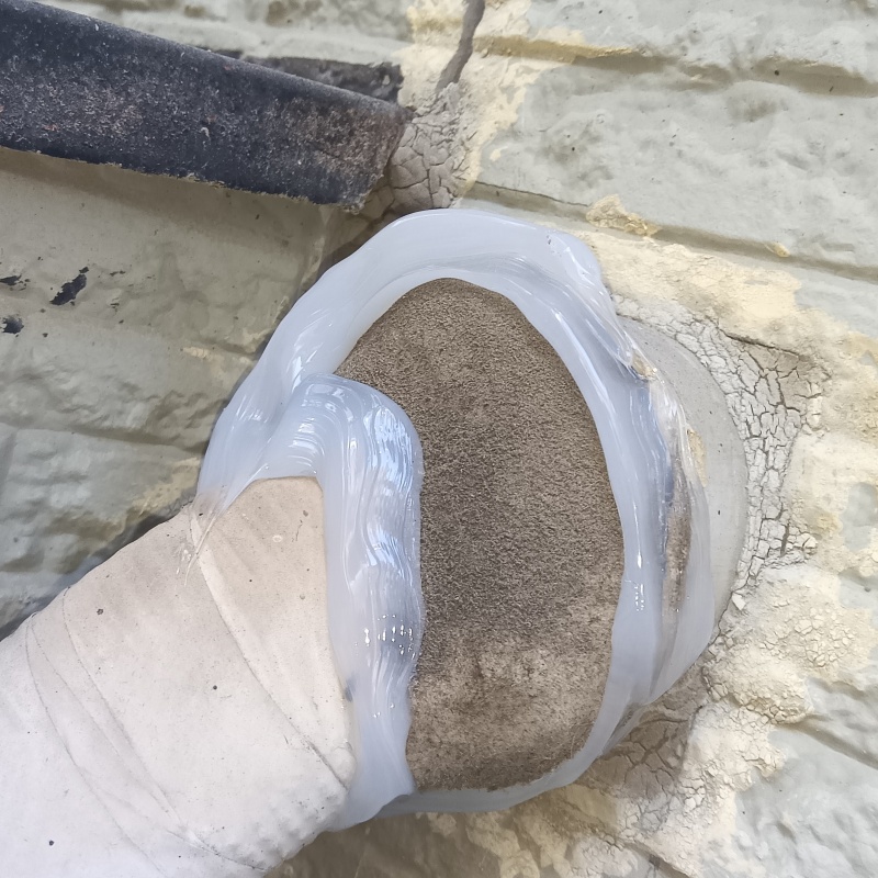 配管まわりのすき間を封鎖