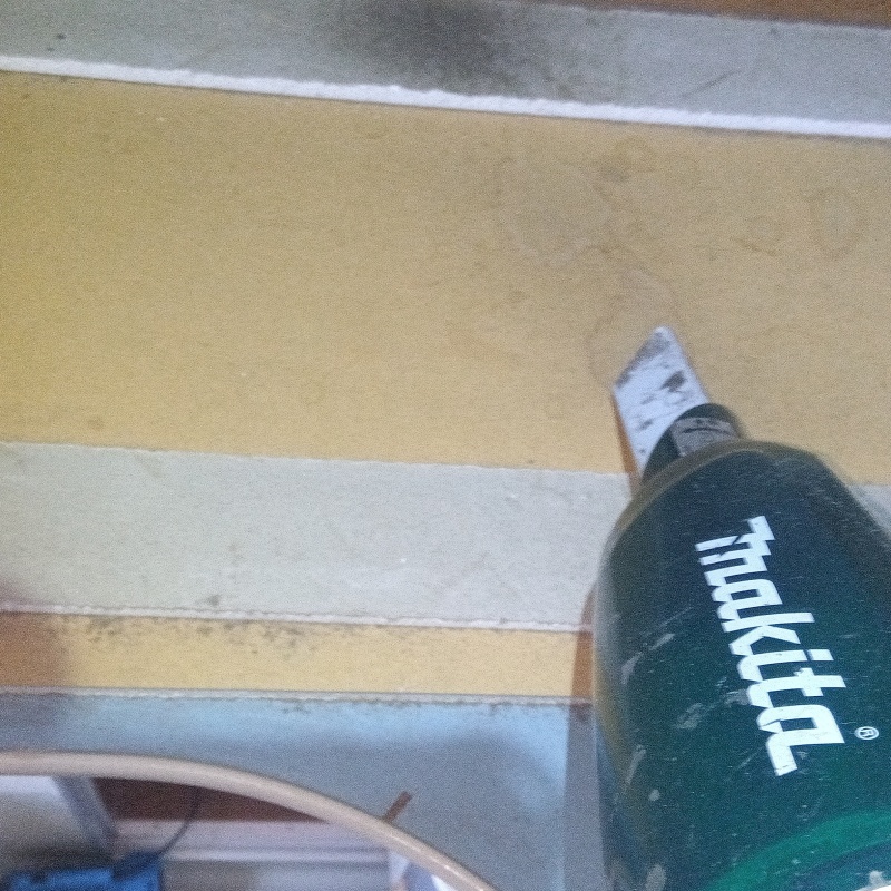 掃除機で汚れを回収