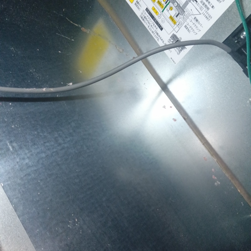 天井裏の清掃が完了した様子