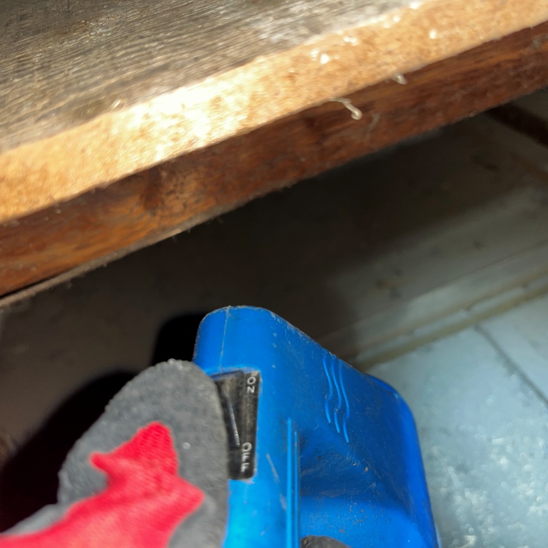 噴霧器で除菌剤を散布