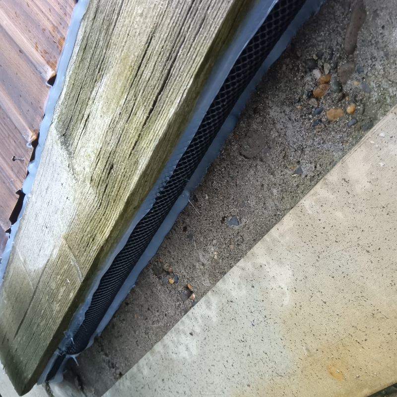 外壁のすき間を封鎖