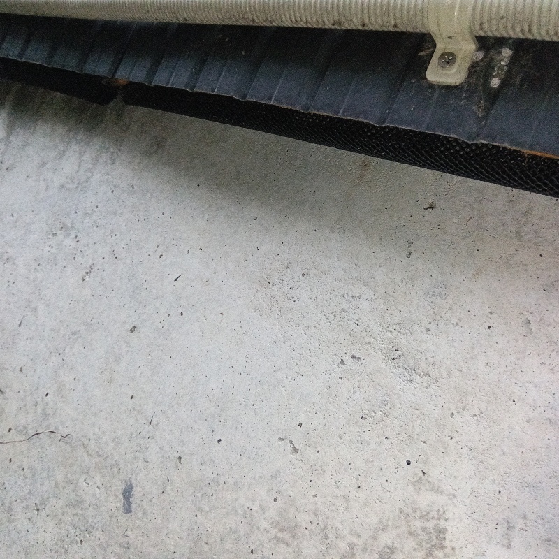 外壁と基礎の接合部分のすき間を封鎖