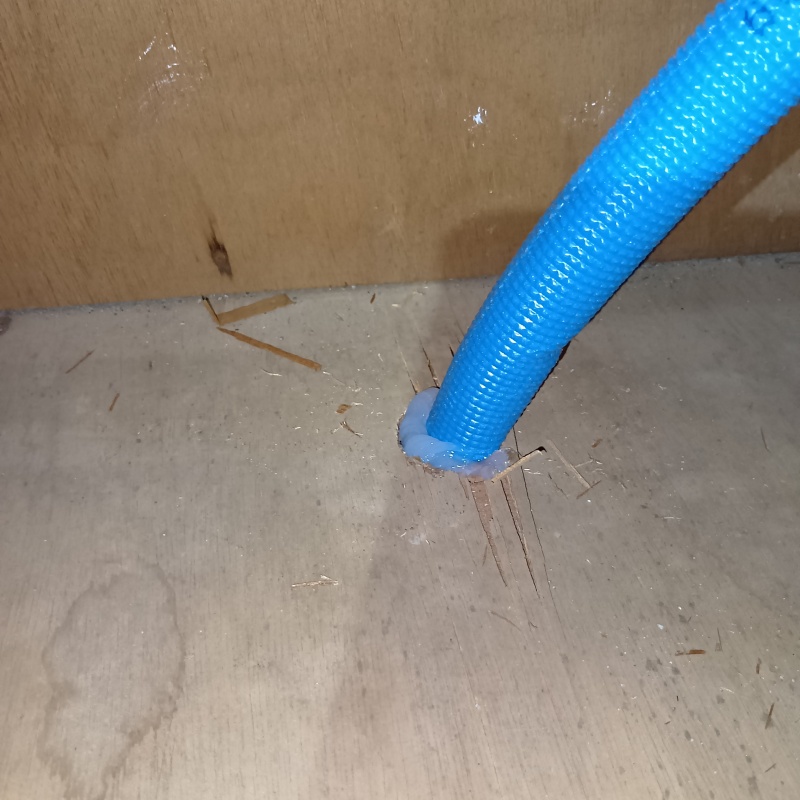 配管のすき間を封鎖