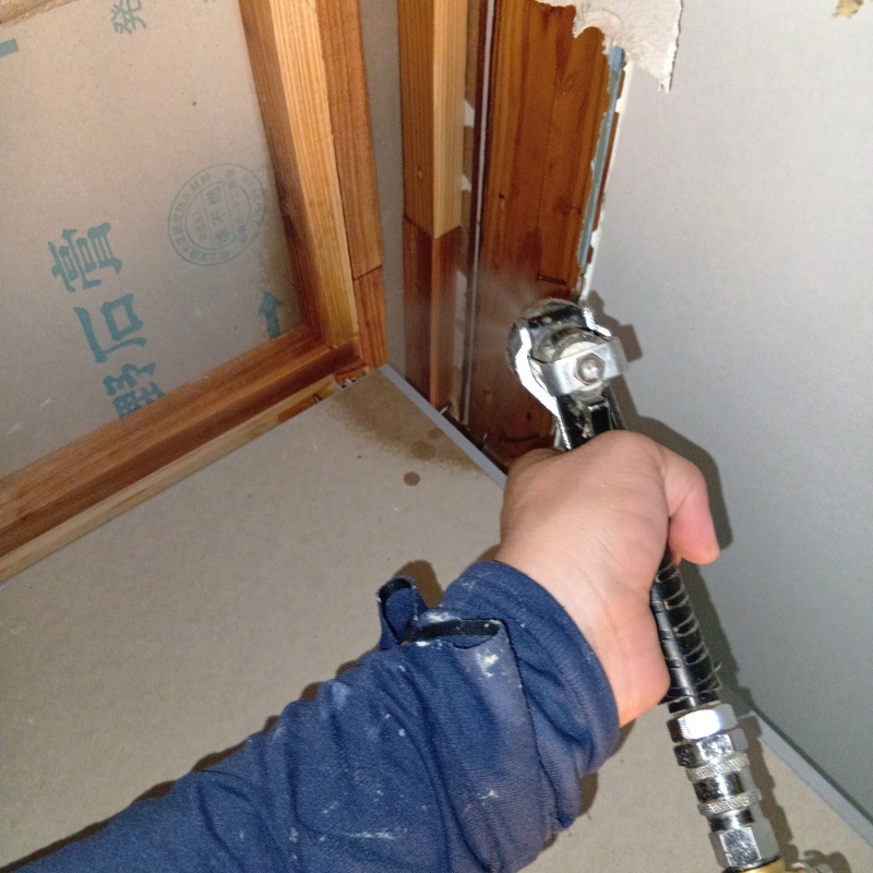 木部に防蟻剤を注入