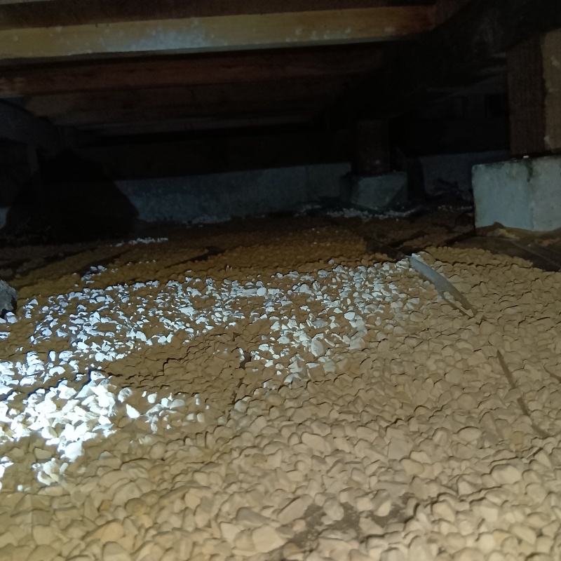 調湿剤で床下の環境を調整