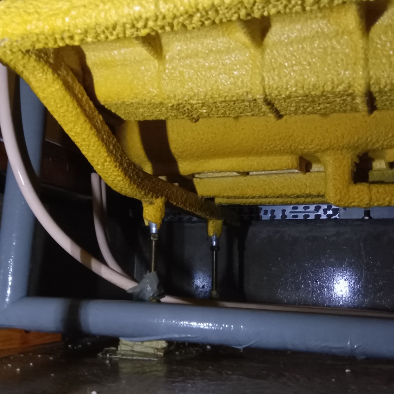 地面・基礎に防蟻剤を散布した様子