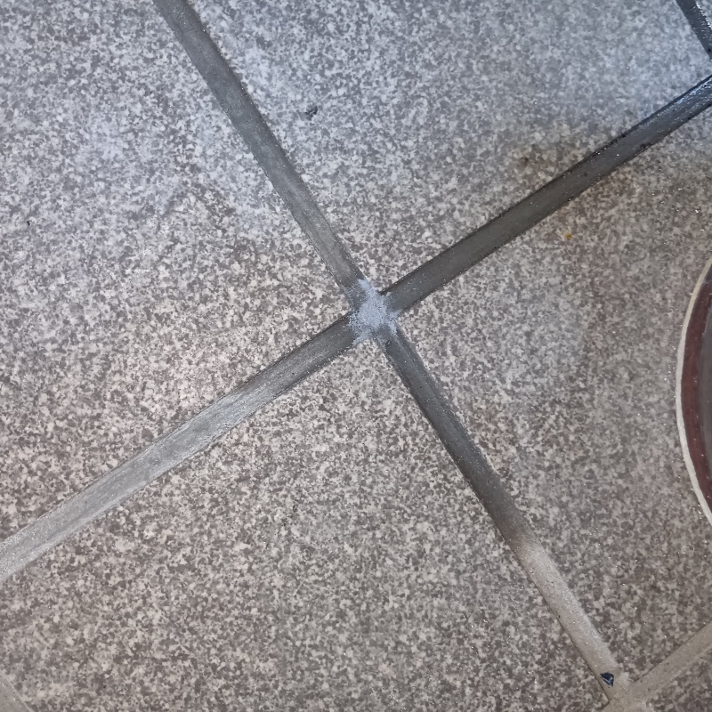 開けた穴を補修したあとの様子