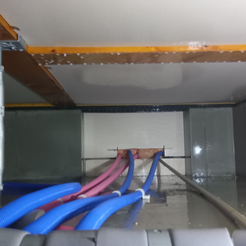 地面・基礎に防蟻剤を散布した様子