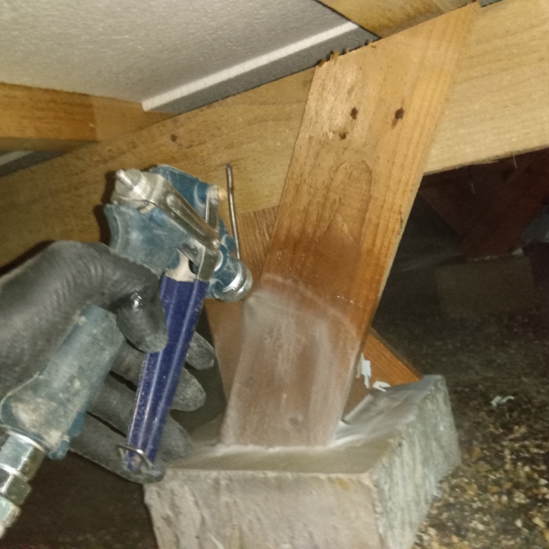 築年数37年のシロアリ駆除の施工事例（三重県四日市市波木が丘町）