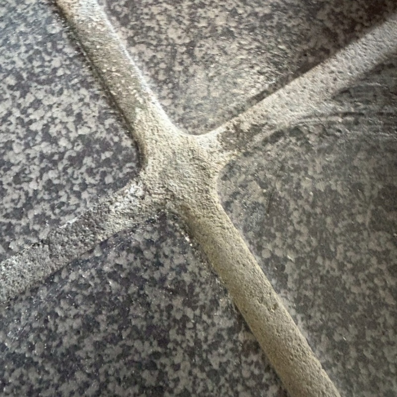 穿孔処理の穴をふさいだ様子