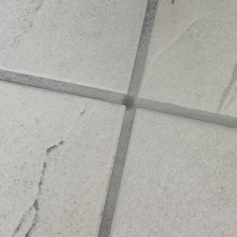 穿孔処理の穴をふさいだ様子