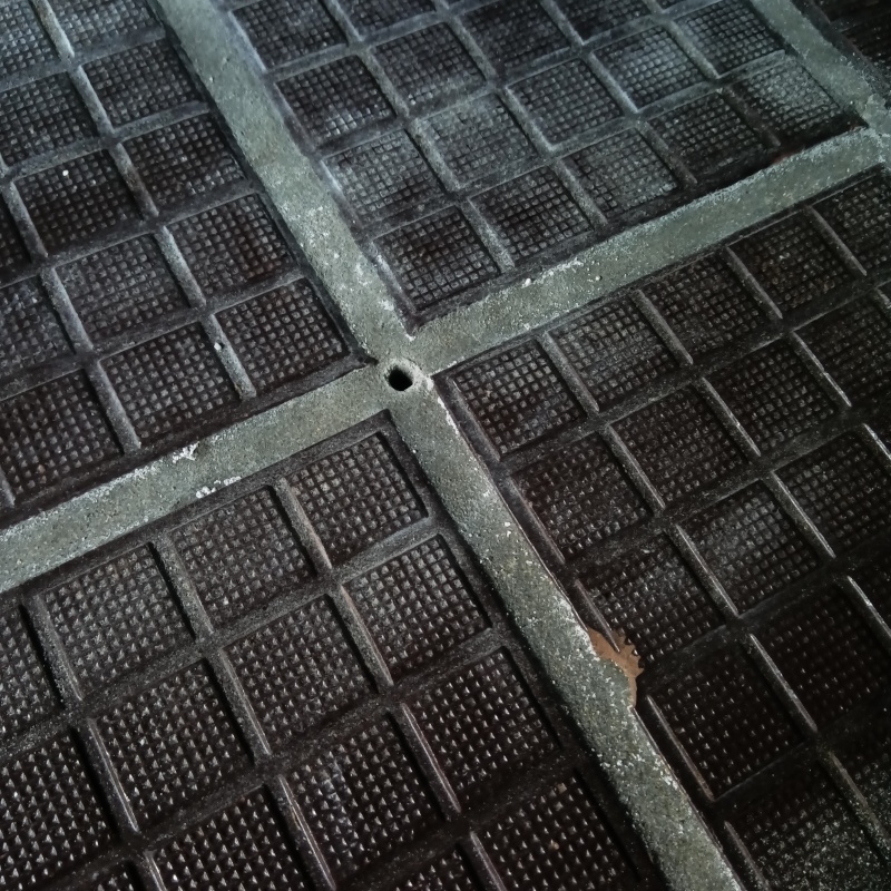 穿孔処理の穴をふさぐ前の様子