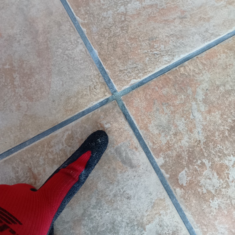 穿孔処理の穴をふさいだ様子