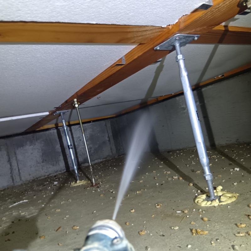 築年数10年のシロアリ予防の施工事例（静岡県焼津市坂本）