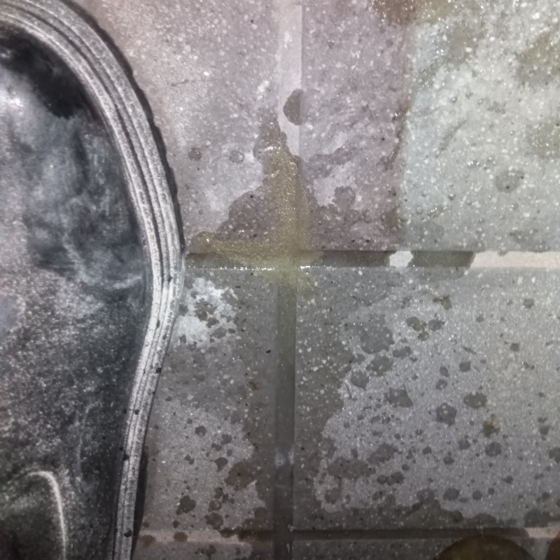 穿孔処理の穴をふさいだ様子