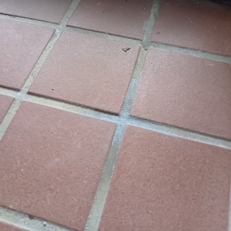 穿孔処理の穴をふさいだ様子