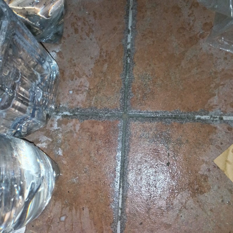 穿孔処理の穴をふさいだ様子