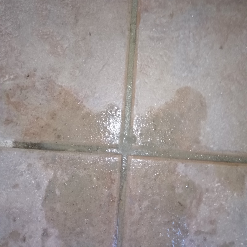 穿孔処理の穴をふさいだ様子