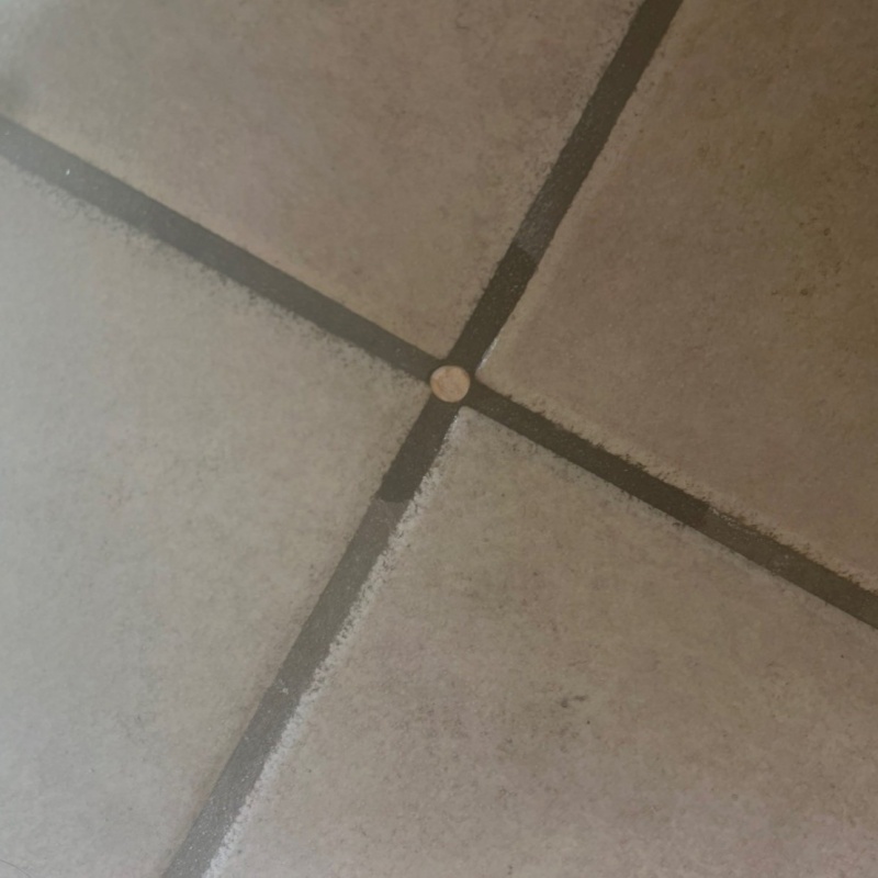 穿孔処理の穴をふさいだ様子