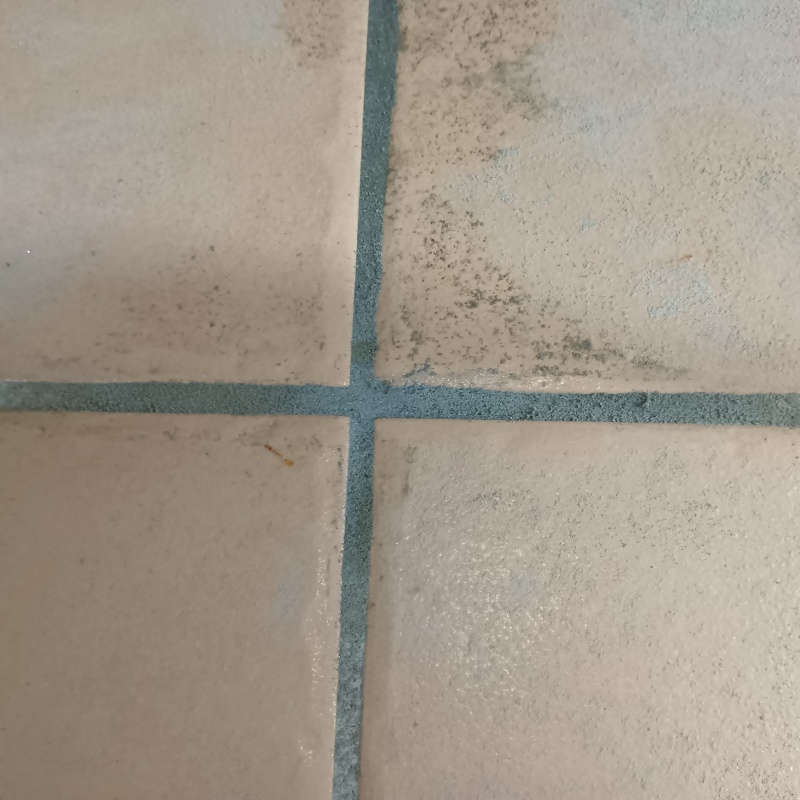 穿孔処理の穴をふさいだ様子