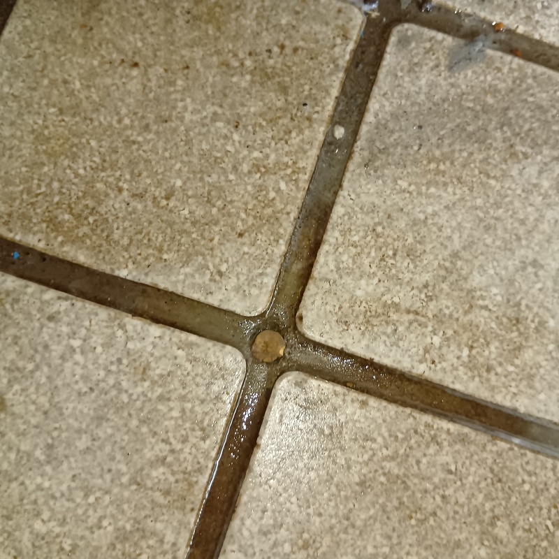 穿孔処理の穴をふさいだ様子