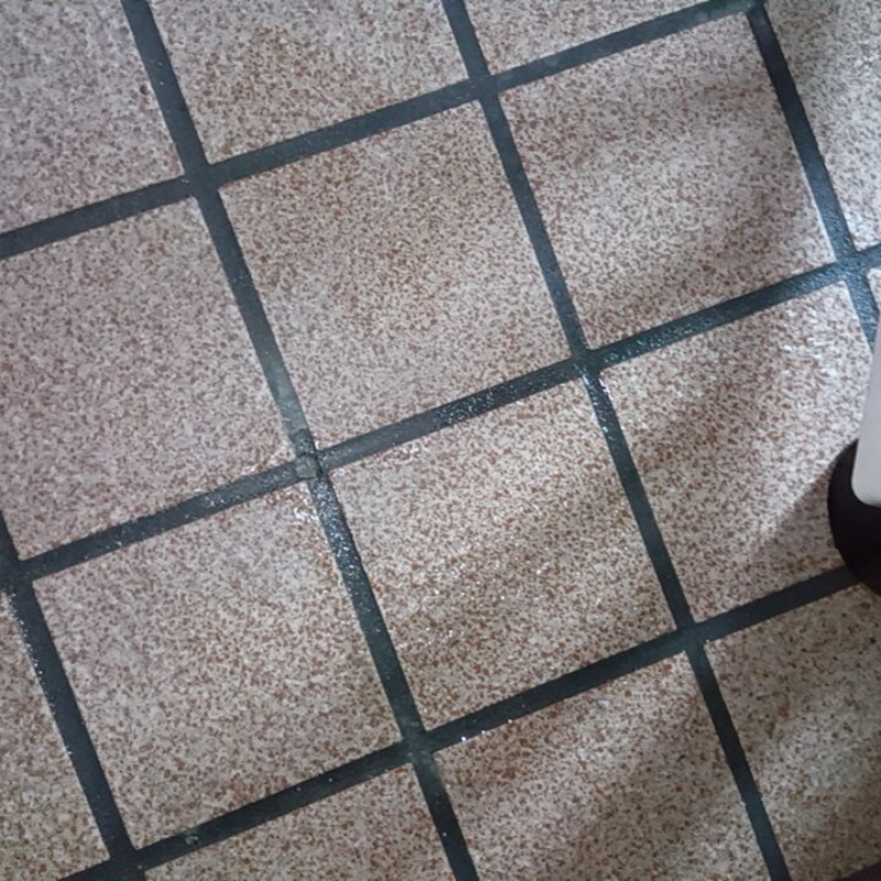 開けた穴を修復した様子