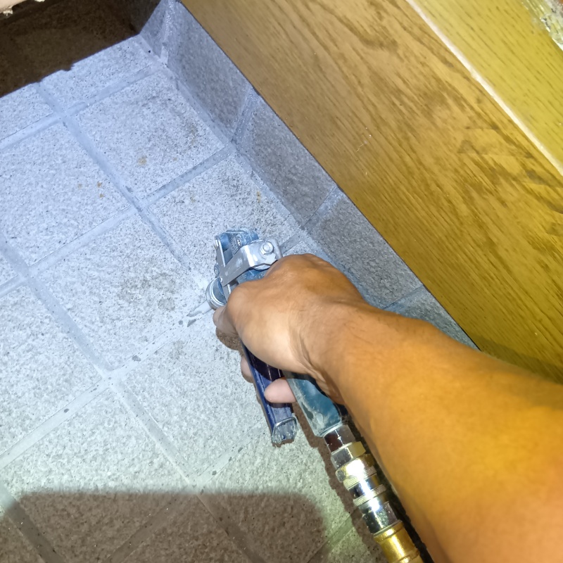 築年数100年のシロアリ駆除の施工事例（大阪府大阪市西成区鶴見橋）