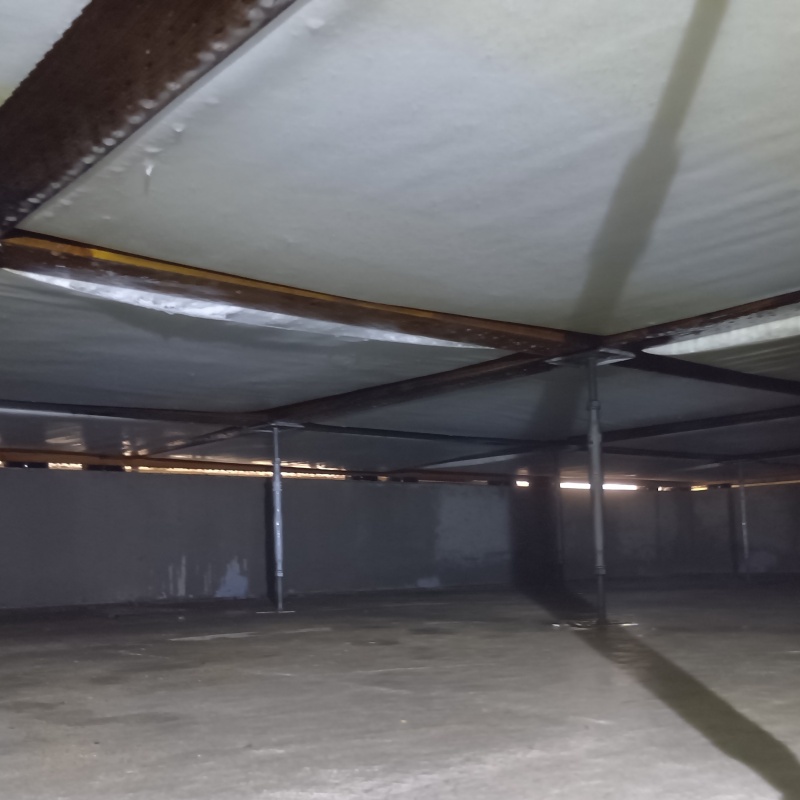 地面・基礎に防蟻剤を散布した様子