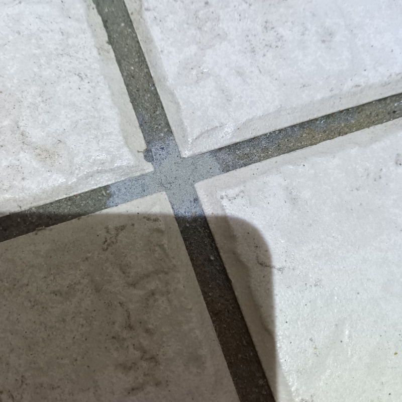 開けた穴を補修したあとの様子