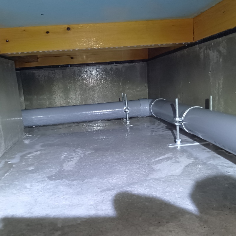 床下の土壌処理が完了した様子