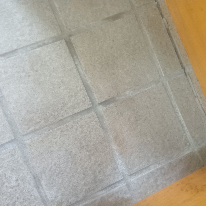 開けた穴を修復した様子