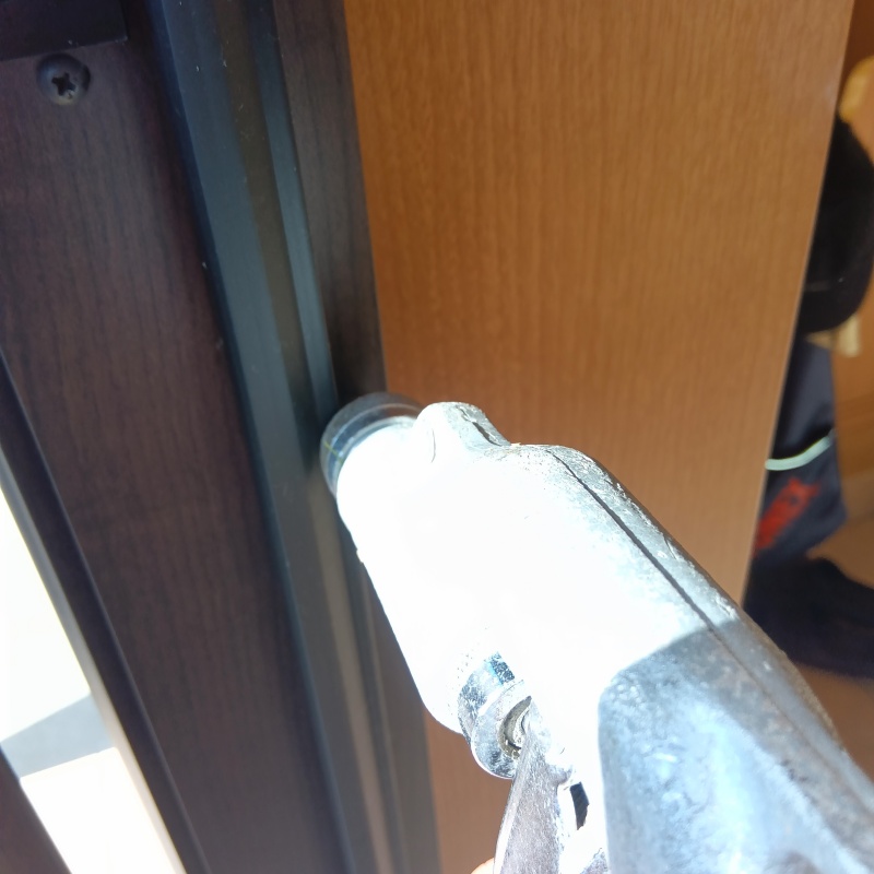 壁内部に直接防蟻剤を注入