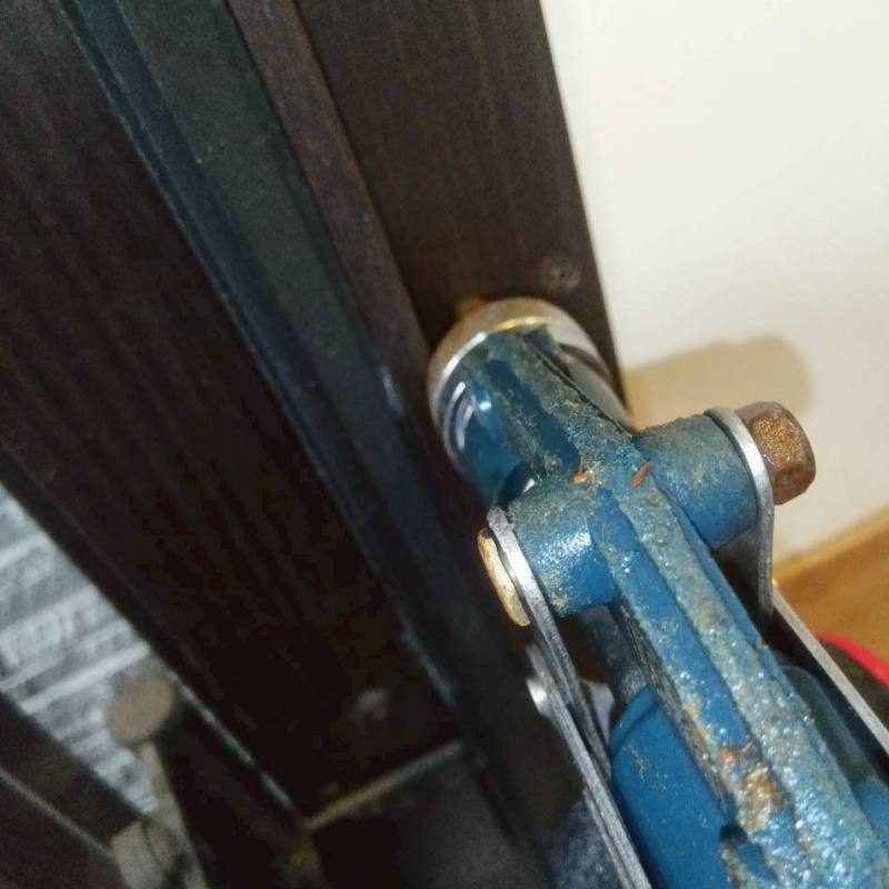 柱に防蟻剤を注入