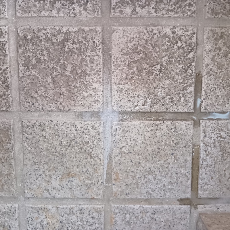 開けた穴を補修したあとの様子