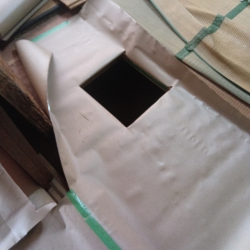 床に新設した点検口