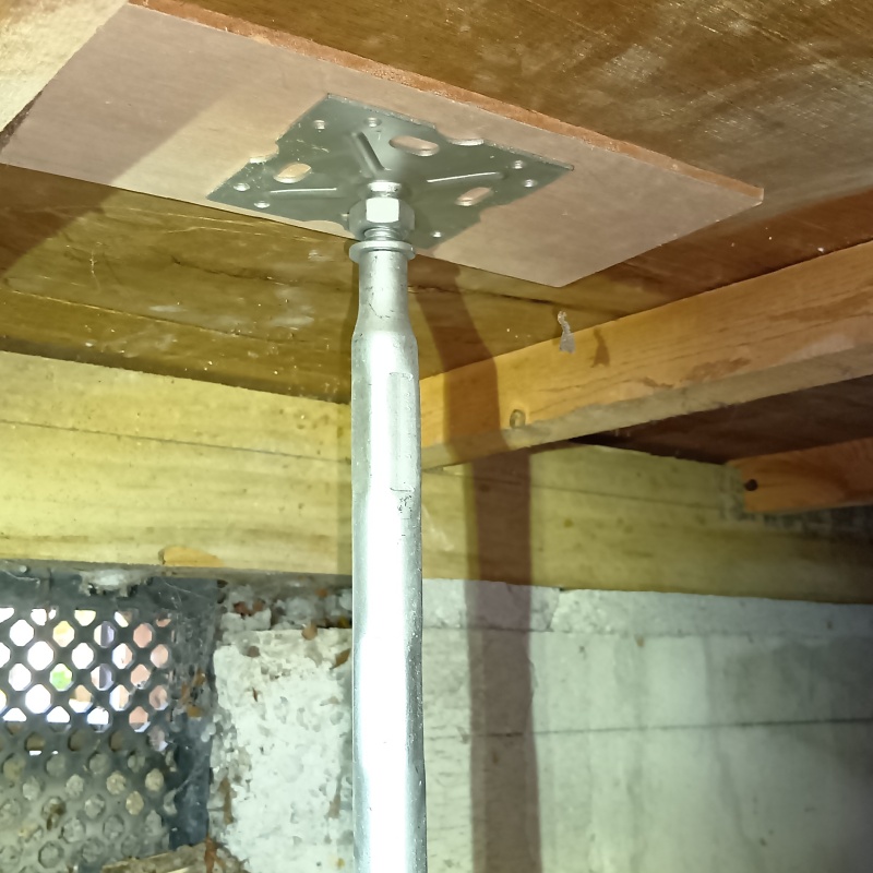 床下を補強した様子