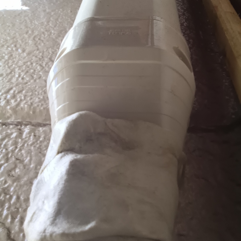 配管の導入部のすき間を封鎖