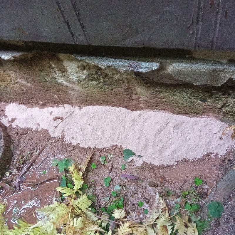 地面の穴を封鎖